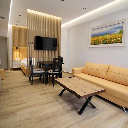 Alis Apartments Саранда Экстерьер фото